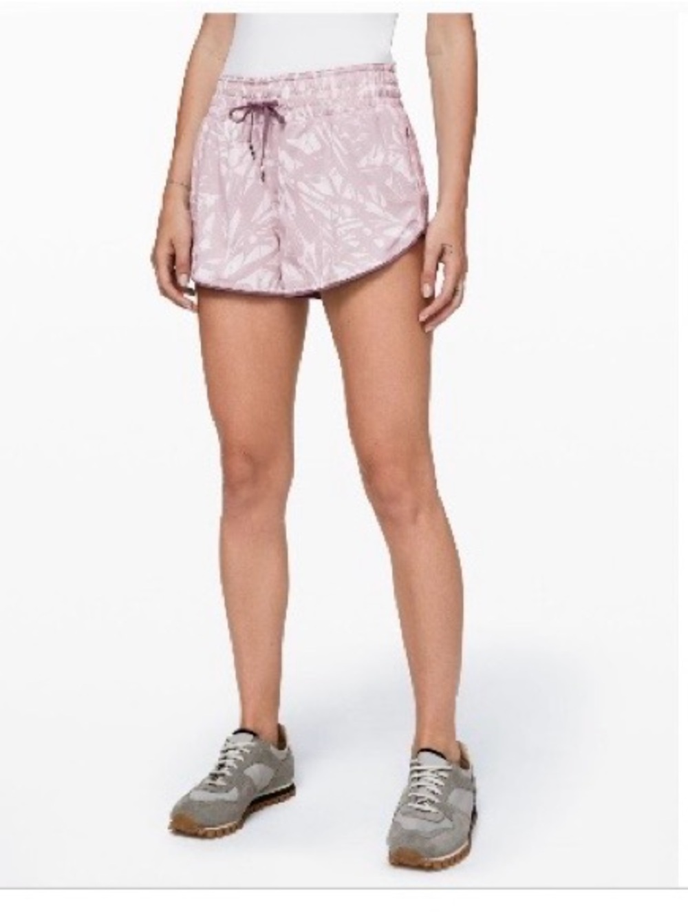 Lululemon choose a side reversible mode rise short 3” size 6